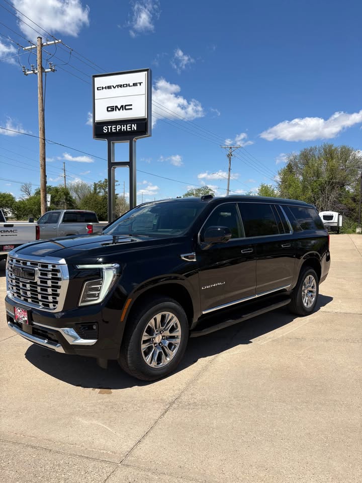 2026 GMC Yukon Denali AWD's photo