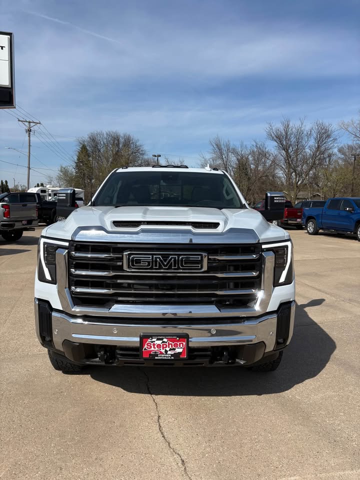 2026 GMC Sierra 2500 HD SLT