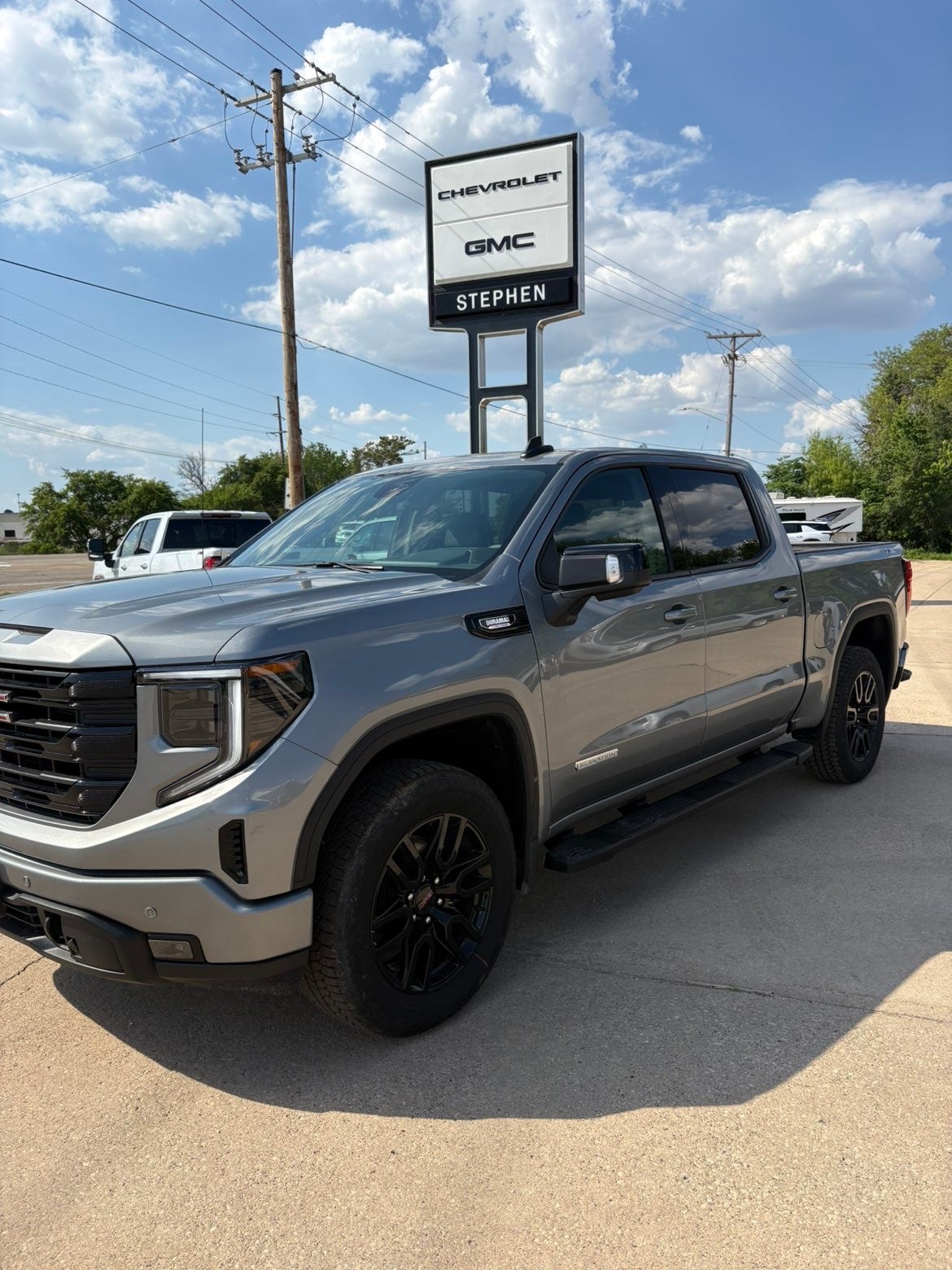 2026 GMC Sierra 1500 Elevation