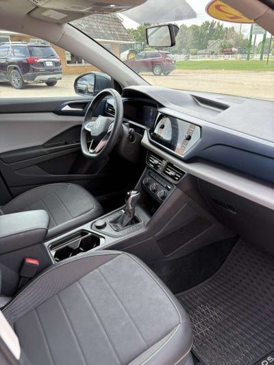 2022 Volkswagen Taos SE